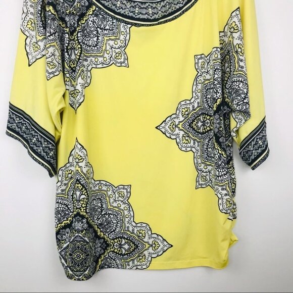 Addition ELLE Plus Size black & yellow  floral scoop neck blouse 1X - Picture 4 of 16